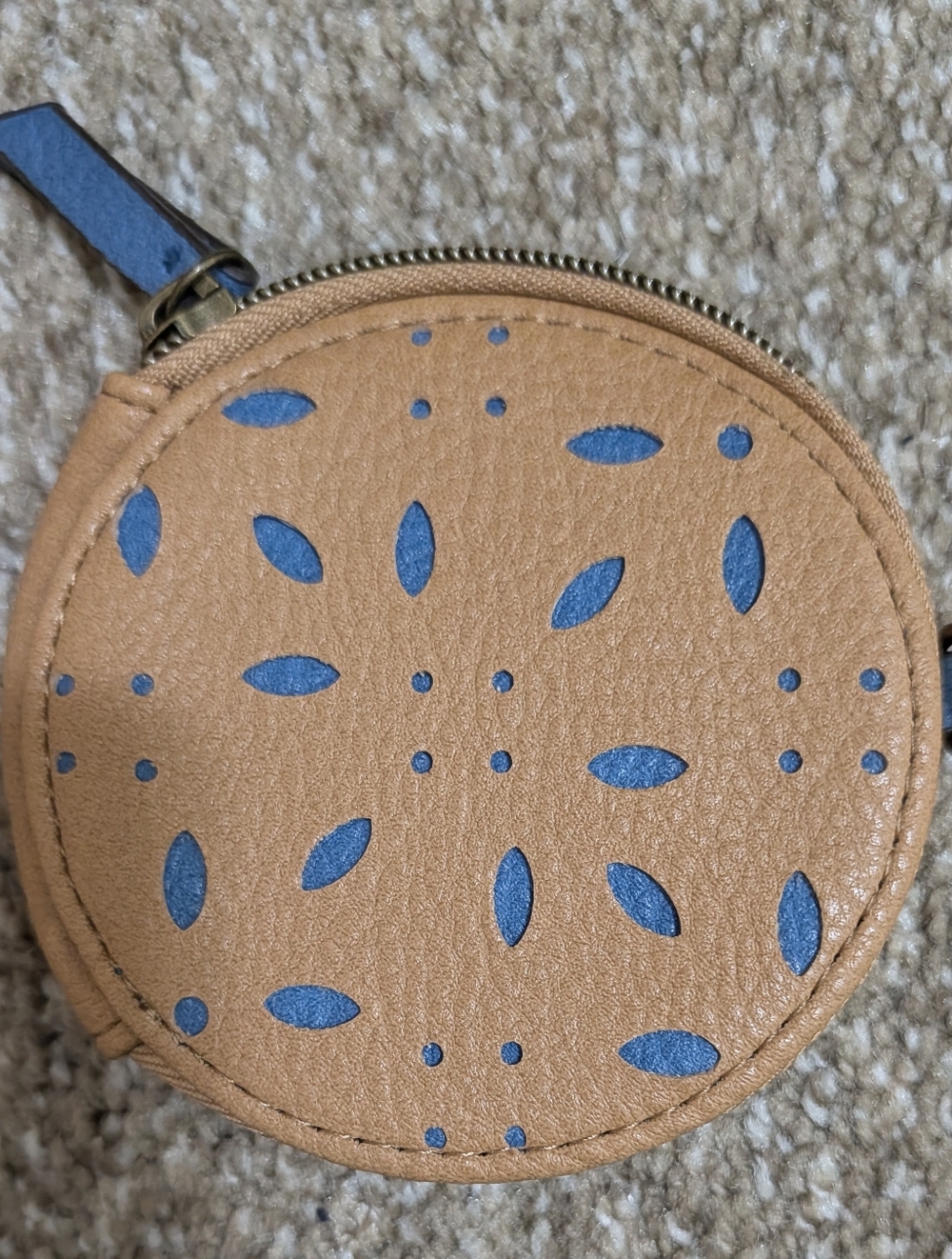 The Pioneer Woman Tan and Blue Round Coin Pouch Wallet